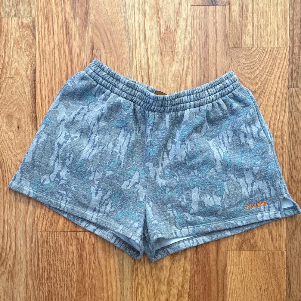 Tribe Kelley green leaf camo shorts